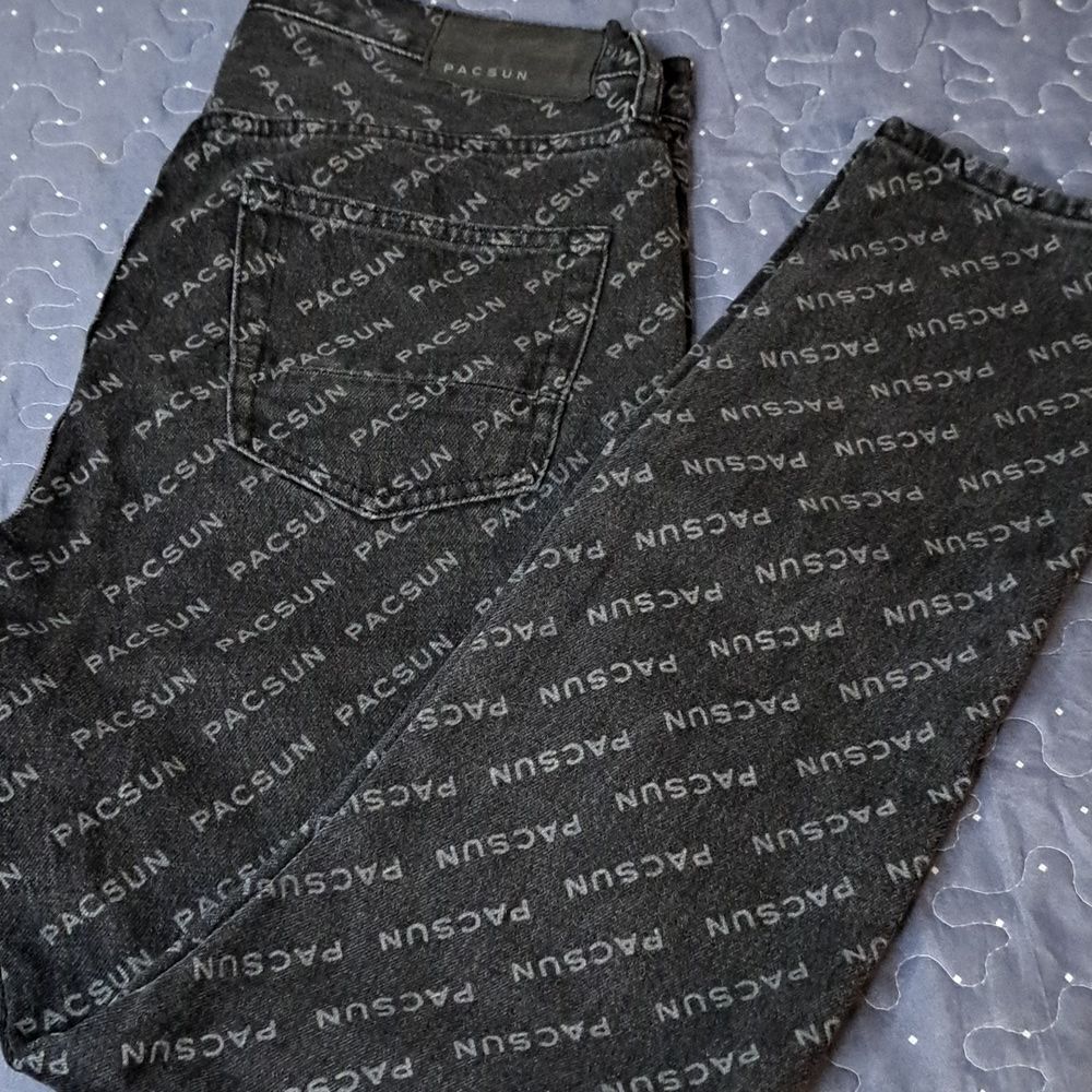 PACSUN Men's black logo slim taper jeans size 30 x 30